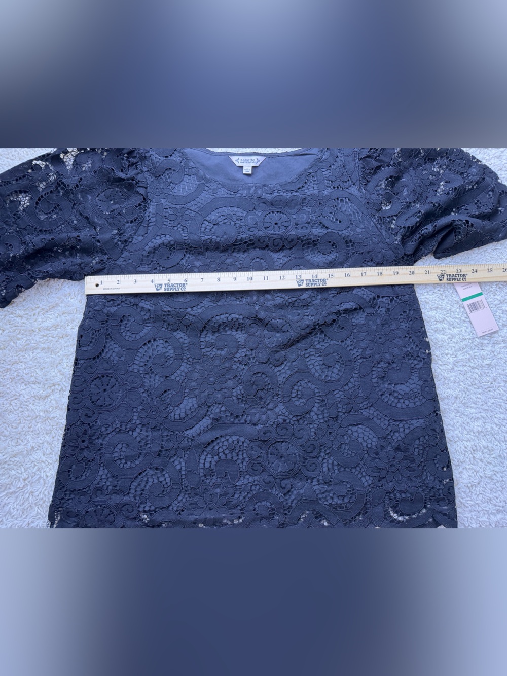 WMNS L Crochet Lace Puff-Sleeve Top NWT - Picture 7 of 8